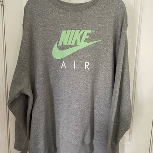 Preloved excellent condition Nike sweatshirt size 3X
